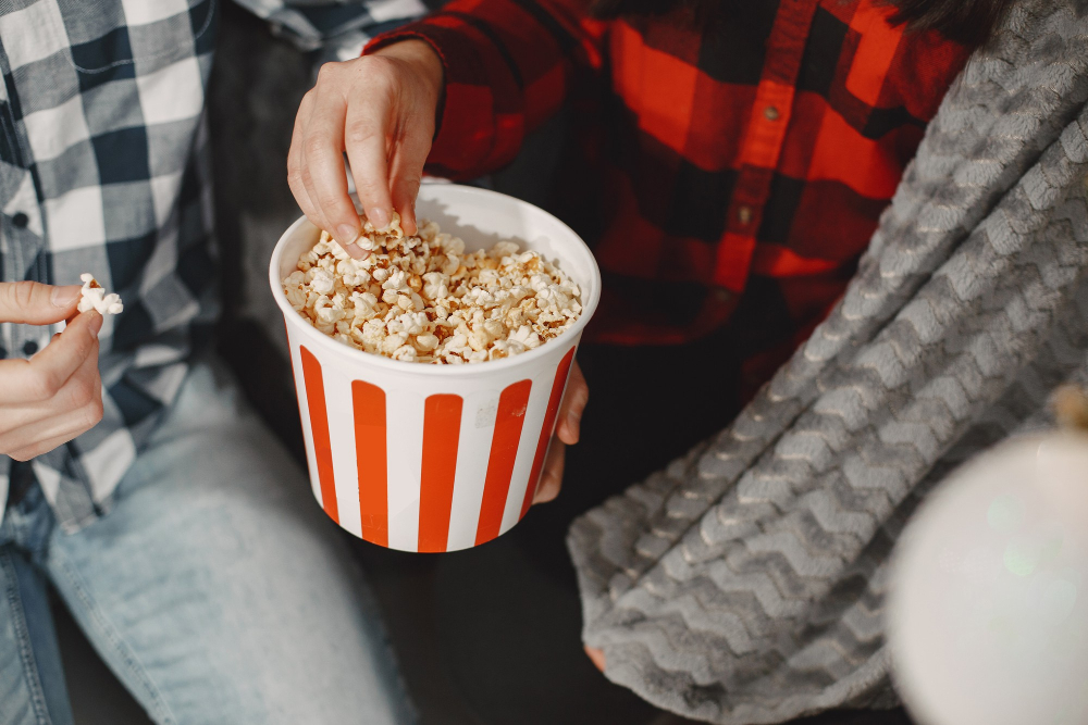 Cast Van Castle image